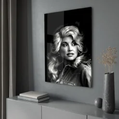 Walljar acrylglas schilderij - Dolly Parton Acrylglas schilderij - 70 x 100 cm