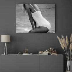 Walljar acrylglas schilderij - Beach Woman Acrylglas schilderij - 80 x 120 cm