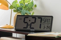 Wall/Table clock Retro LCD black