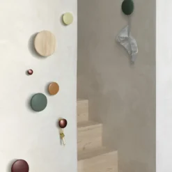 Wandhaken The Dots L zwart