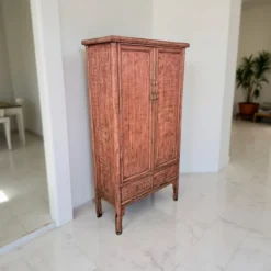 Wandkast 2 deur 4 la roze/rood uniek