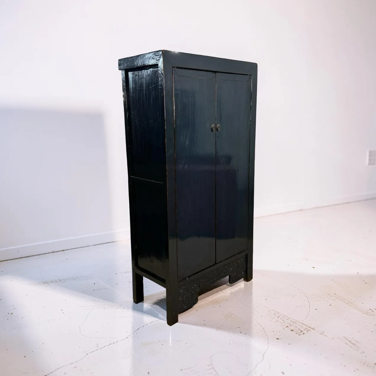 Wandkast 2 deurs lak uniek blauw