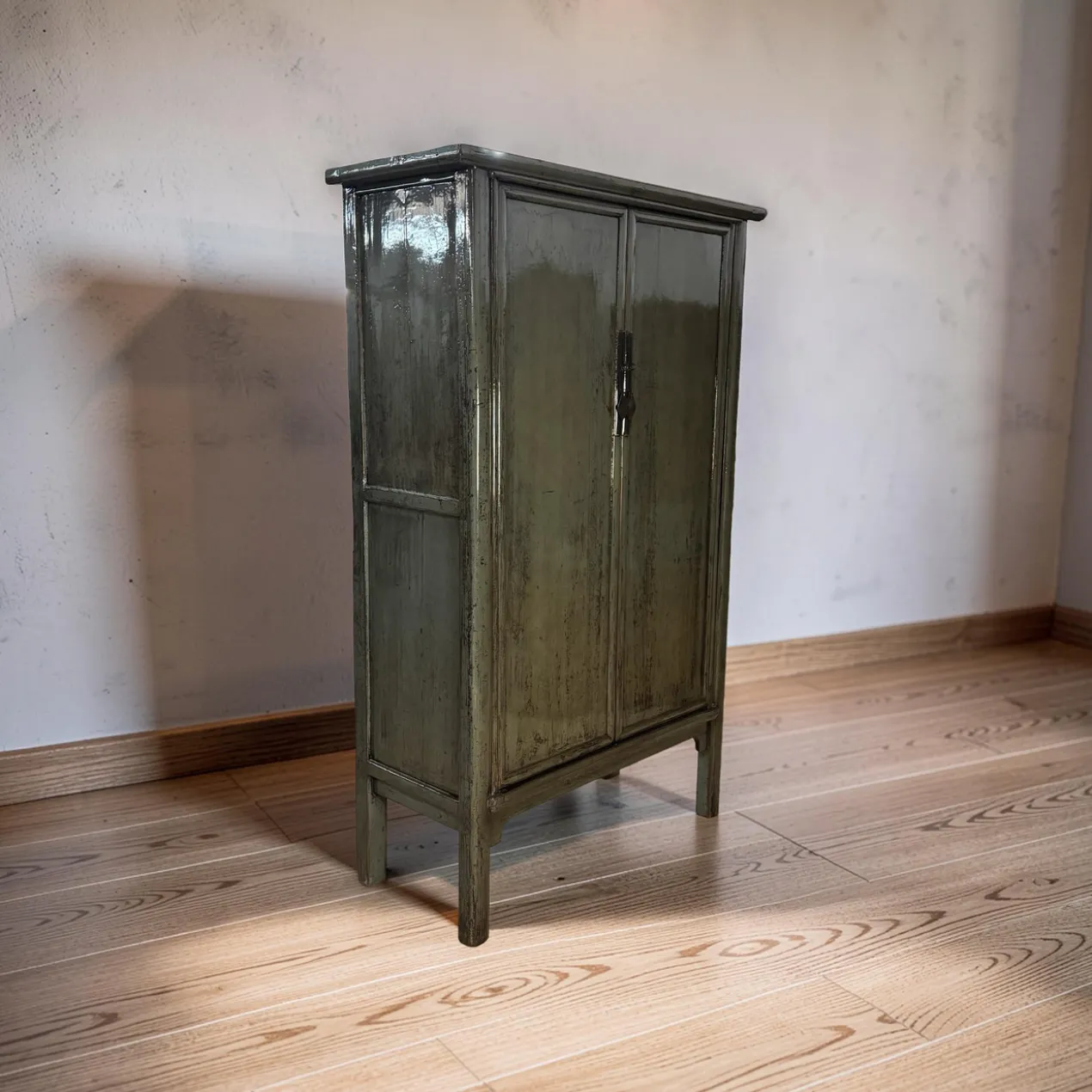 Wandkast donkergroen lak uniek