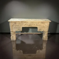 Wandkast met mooie snijwerk naturel