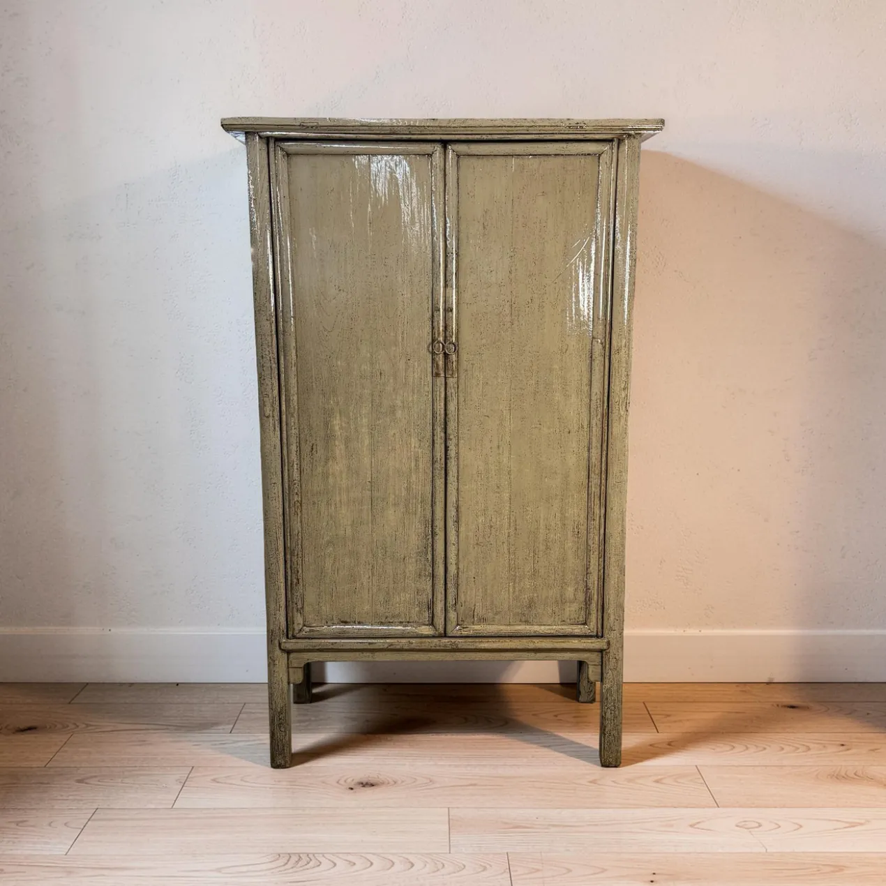 Wandkast olijfgroen/bruin lak uniek