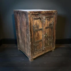 Wandkast vierkant antiek finish