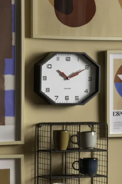 Wandklok Modern Factory Octagon Helderrood