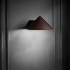 Wandlamp Grasp matt beetroot