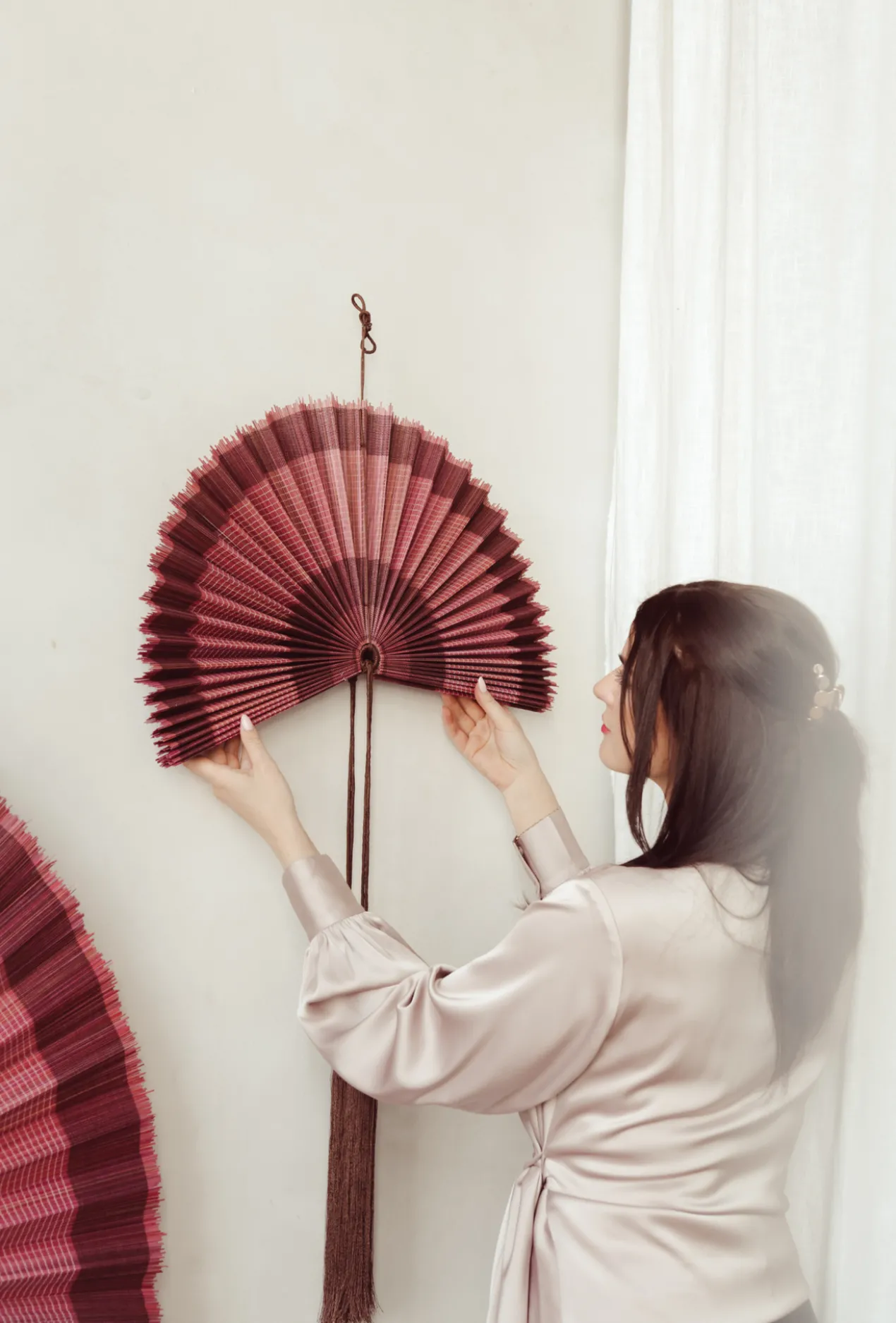 Wandornament bamboe waaier paars M